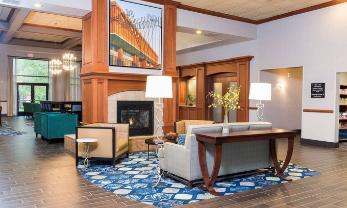 Okemos Hotel | Hampton Inn & Suites East Lansing/Okemos
