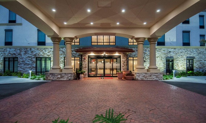 Northwest Pensacola Hotel | Hampton Inn & Suites Pensacola/I-10 Pine Forest Road