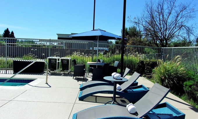 Rohnert Park Hotel | Hampton Inn & Suites Rohnert Park - Sonoma County