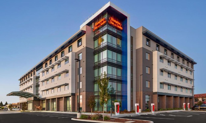 East San Mateo Hotel | Hampton Inn & Suites San Mateo-San Francisco Airport