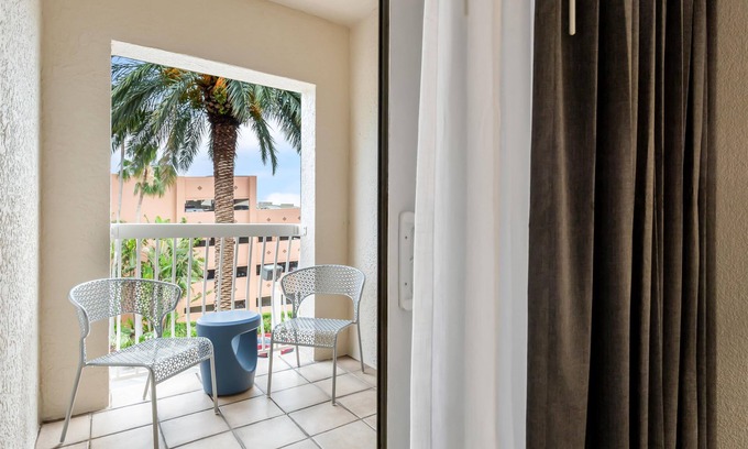 St. Petersburg Hotel | Hampton Inn & Suites St. Petersburg/Downtown