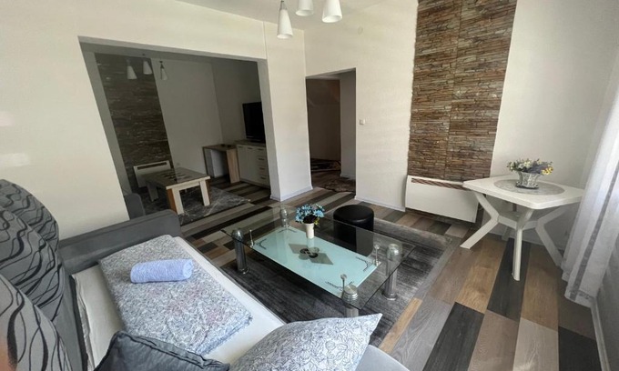 Visoko House | HANA Rooms