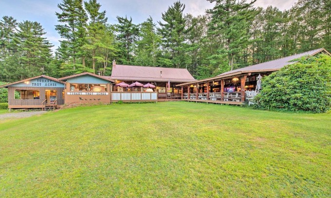 Candor House | Handcrafted Log Cabin in Candor Group Getaway!