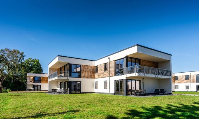 Schwerin Apartment | Hangar 19 Superior Apartment mit Terrasse und Garten H7W1