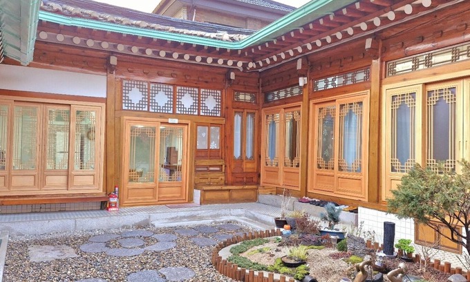 Gahoe-dong House | Hanok houses only in Korea are located in tourist attractions.Try something new.