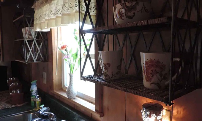 Boerne Cabin | Hansel & Gretel Charming Cabin @ HomeAway Ranch & NoahSanctuary - Pet friendly!