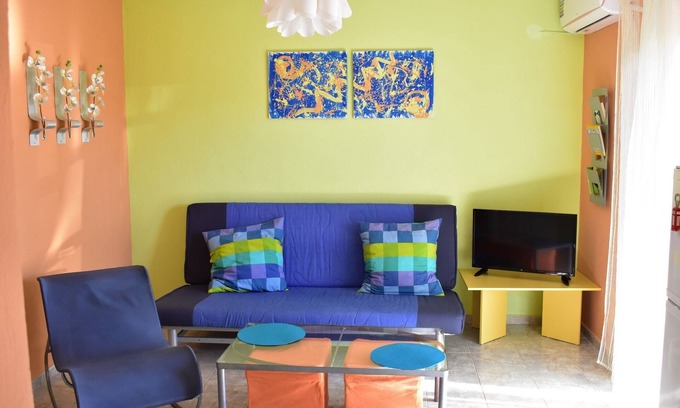 Kallithea Condo | Happy color apartment Kallithea Chalkidiki