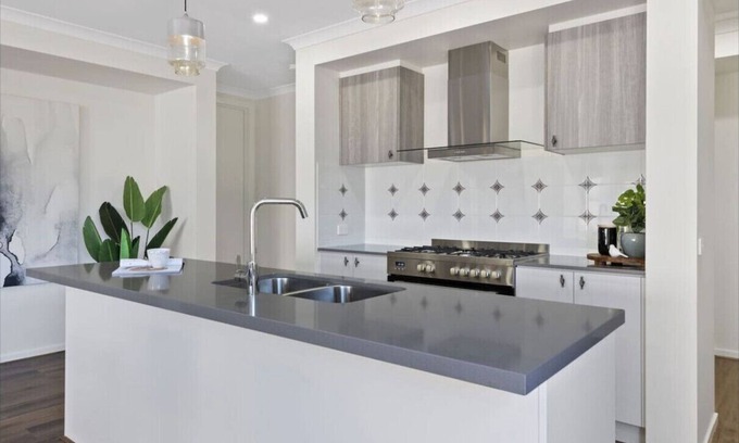 Berwick Villa | Happy Cozy Comfy Budget Long stays