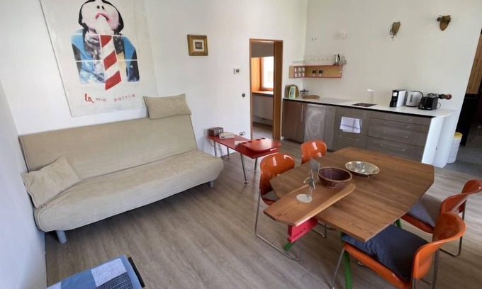 Brigittenau Apartment | Happy Pasetti by Interhome