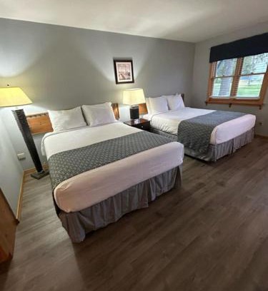 Gills Rock Hotel | Harbor Light Inn