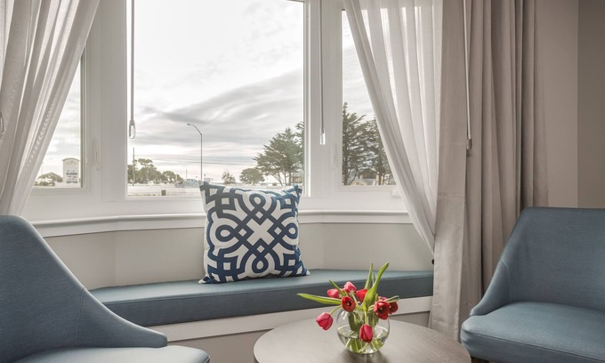 El Granada Hotel | Harbor View Inn