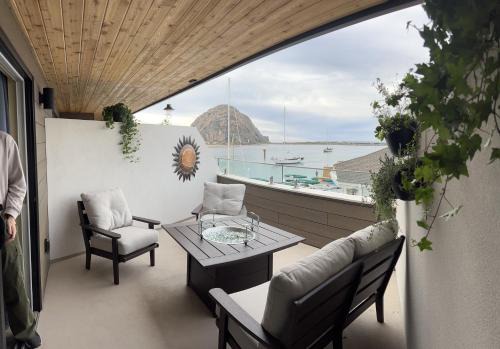 Morro Bay Hotel | HarborWalk Inn
