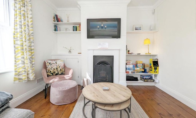 Emsworth House | Harbour Cottage