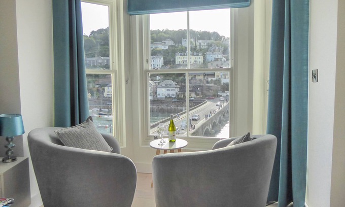 Looe Apartment | Harbour View Apartment