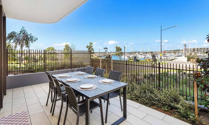 Shell Cove Apartment | Harbourside Delight - Footsteps from Marina!