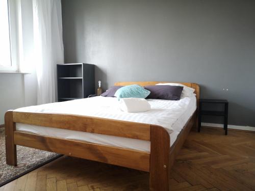Mirow Apartment | Hard Center