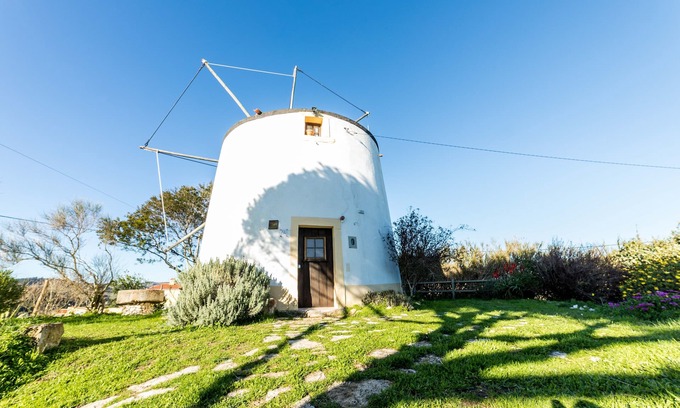 Labrugeira Cottage | Hare's Mill - Traditional WindMill