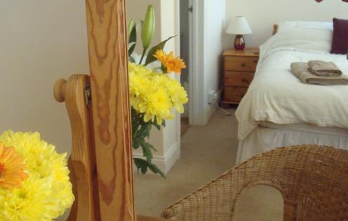 Weymouth House | Harlequin Guest House with parking