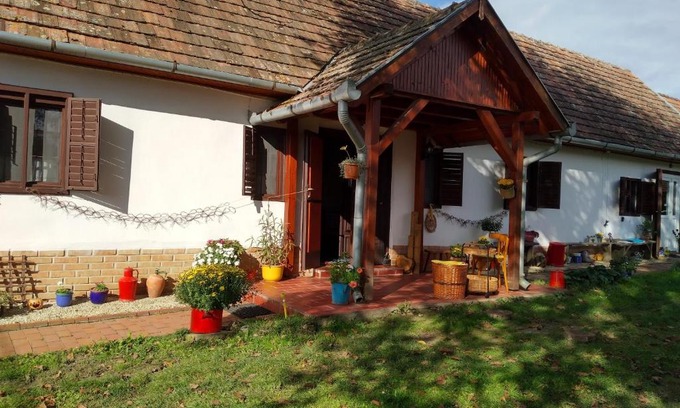 Galambok House | Harmat Porta