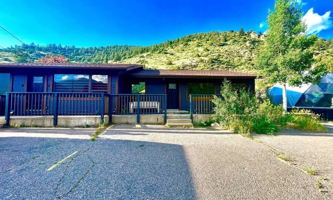 Georgetown House | Harmony Mountain view Family-sized house with designer renovation and game room!
