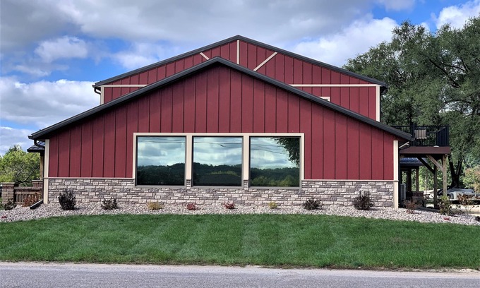 Harpers Ferry Condo | Harpers Ferry, IA - New Condo Rental Relax at Harpers Hideaway