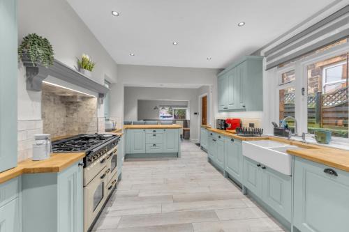 Harrogate House | Harrogate Heights - Luxury 6 Bed Central Harrogate Home