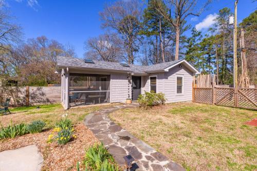 North Charlotte House | Harry's Tea House - Cozy Tiny Home near Noda