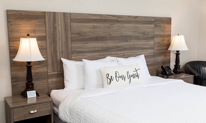 Pine Bush Hotel | Harvest Inn