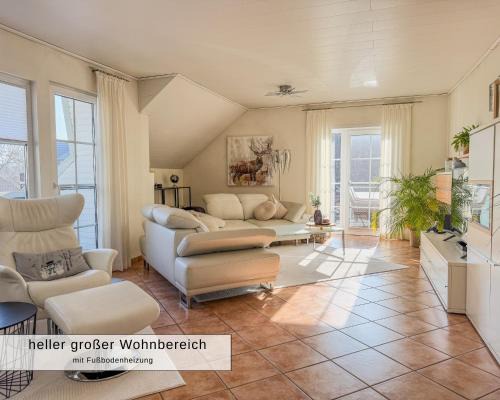 Siedlung Gottingerode Apartment | Harz-Fewo Weitsicht, modern & ruhig mit 2 Balkonen, Jura Kaffeevollautomat, Kaminofen, Gäste mit Hund willkommen
