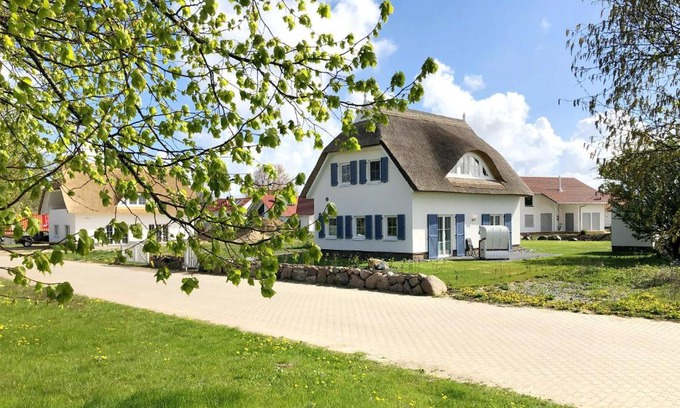 Trent House | Haus in idyllischer Lage mit Sauna, Terrasse und Garten - Villa Morgensünn