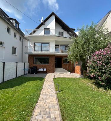 Neuendorf House | Haus Rheinterrasse