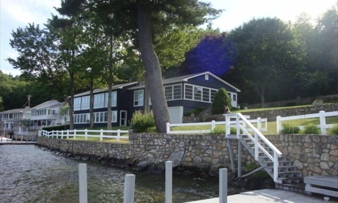 Alton Bay House | Have an Unforgettable Lake Experience!