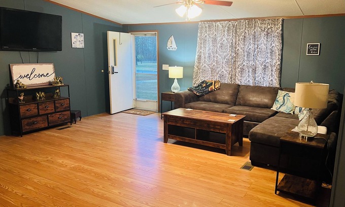 Willis Wharf House | Have fun with the whole family!