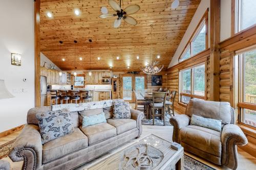 Turtle Lake House | Hawk Perch
