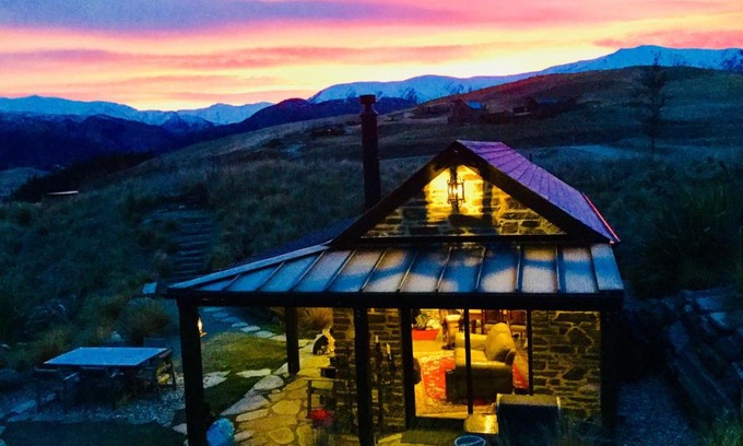 Lake Hayes Ski Chalet | Hawkridge Chalet - Honeymooners Chalet