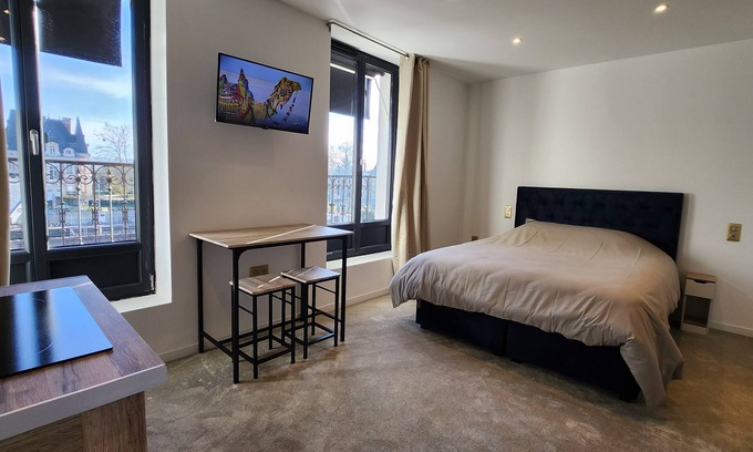 Parmain Hotel | HDG Appart's Hotel Gare de L'Isle Adam