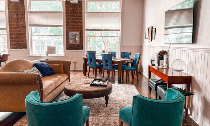 Downtown Greensboro Apartment | Heart of Downtown - Rooftop - Playstation 5