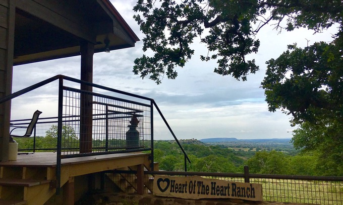 Fredonia Cabin | Heart of Heart Guest Lodge 5 bedroom,5 baths,den,kitchen. Mason County
