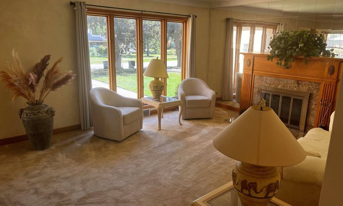 Riverside House | Heart of Historic Riverside Homenn