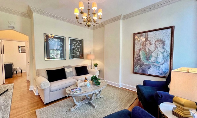 Old Town Alexandria Apartment | HEART of Old Town | Historic 1BR | 99 Walk Score!