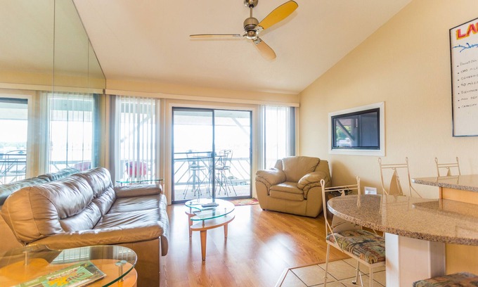 Osage Beach Condo | HEART OF OSAGE BEACH/Outlet Mall-Restraunts