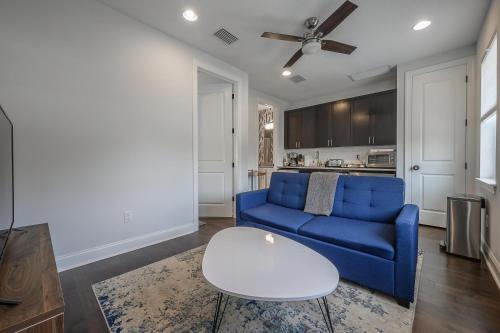 Courier City - Oscawana Apartment | Heart of SOHO Minutes to Downtown and Stadium Unit 1
