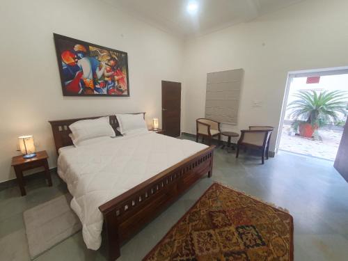 Pink City Bed & Breakfast | Heart of the City Homestay by Rashmi
