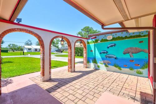 Crystal River House | Heated pool 3 mins Sister Spring