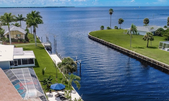 Edgewater House | HEATED POOL WATERFRONT GULF ACCESS 4BR 3.5BA LUXURY FLORIDA HOME NEAR BEACH ð¬n