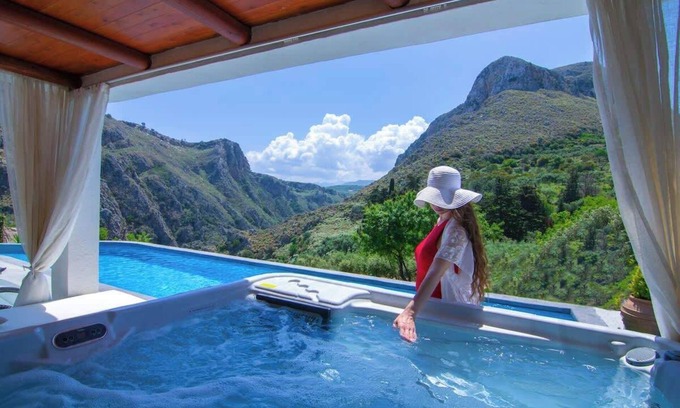 Kissamos Villa | Heated Private Seawater Ozone Pool, Jacuzzi,Cinema