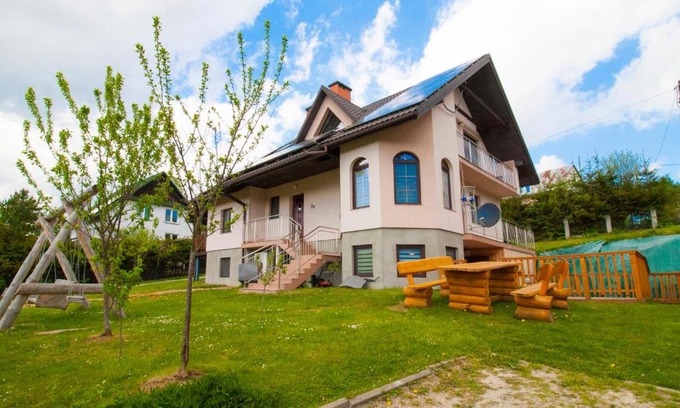 Lutowiska House | HELENOWO