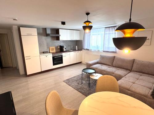 Sundheim Apartment | Helle 2-Zimmer Souterrain Wohnung