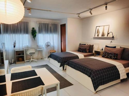 Novaliches Apartment | HelloQC Fairview - Comfy home near S&R & Kingdom Hall
