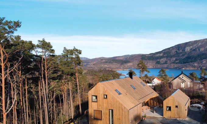 Strand Municipality Cabin | Helt ny hytte med båt inkludert! I nærheten av preikestolen!